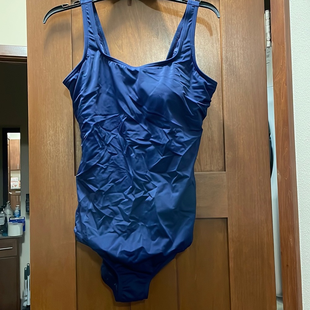 Lands End 14DD One Piece Swimsuit NWOT